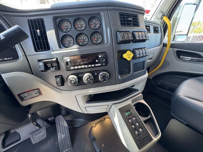 2026 Peterbilt 567-11