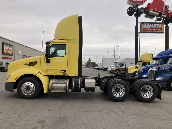 2021 Peterbilt 579-8