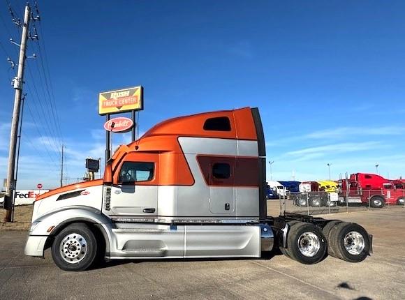 2022 Peterbilt 579-2