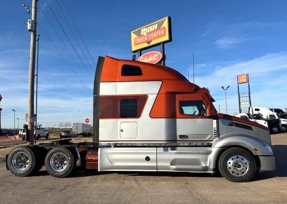 2022 Peterbilt 579-3