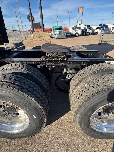 2022 Peterbilt 579-11