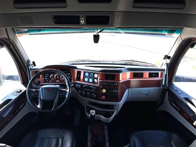 2022 Peterbilt 579-15