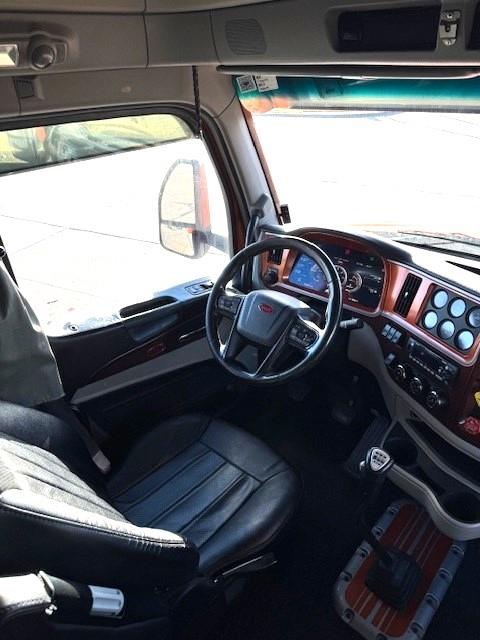 2022 Peterbilt 579-16