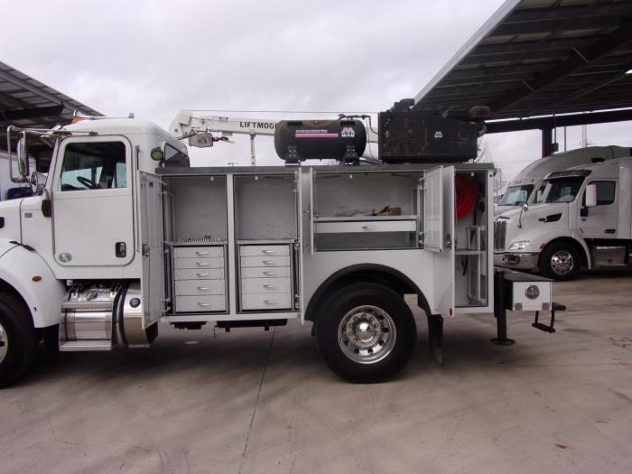 2020 Peterbilt 337-10