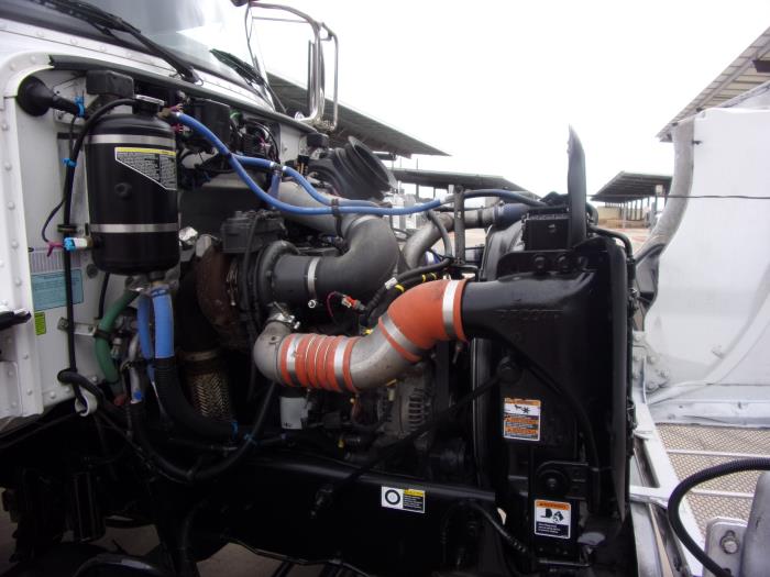 2020 Peterbilt 337-18