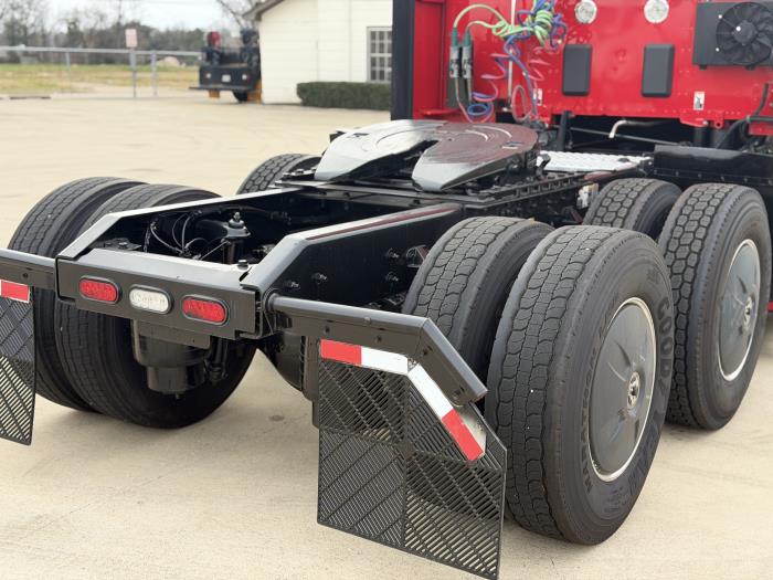 2022 Kenworth T680-11