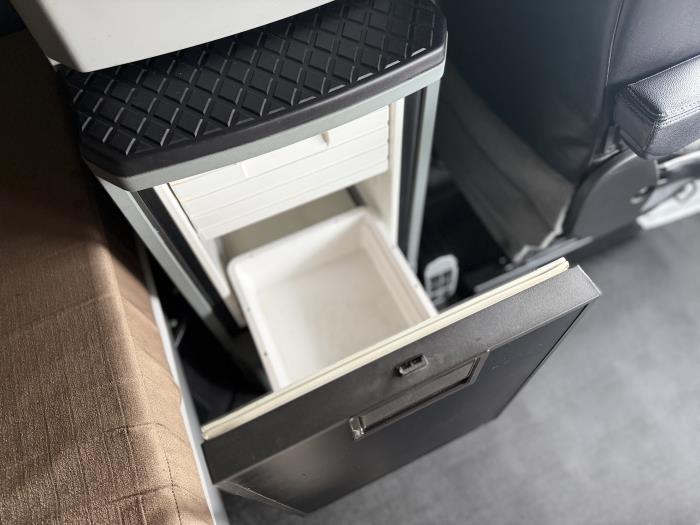 2022 Kenworth T680-24