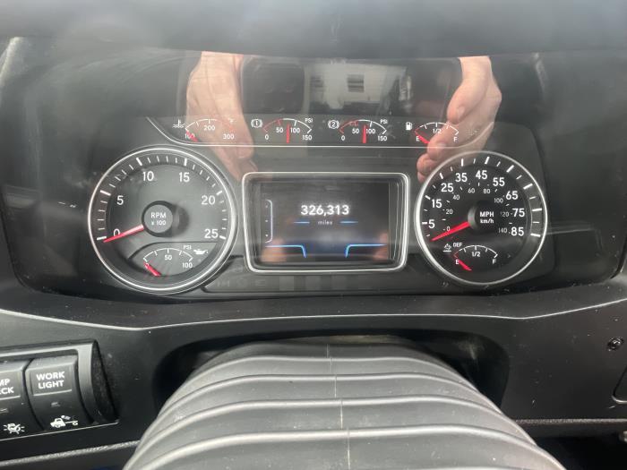 2022 International LT625-13