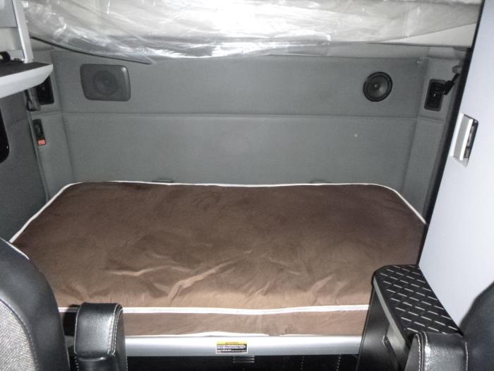 2022 Kenworth T680-14