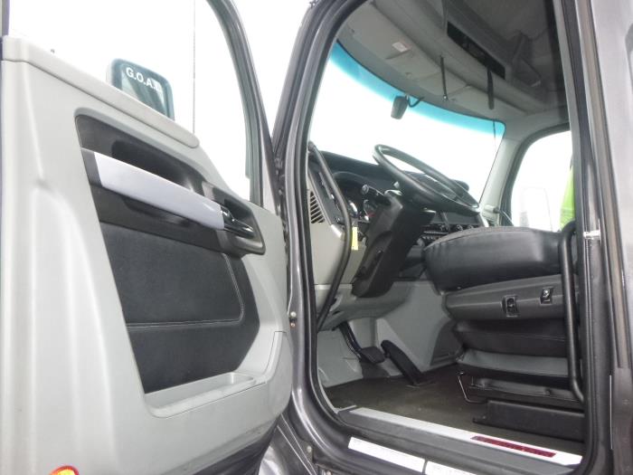 2022 Kenworth T680-10