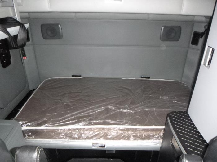 2022 Kenworth T680-14