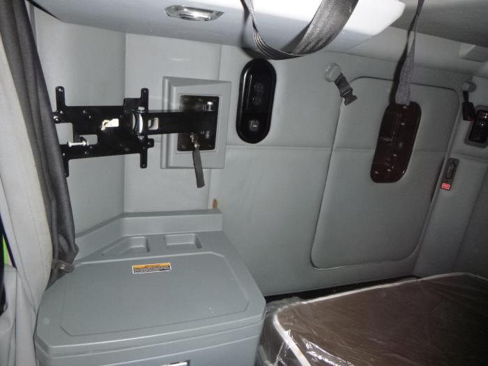 2022 Kenworth T680-18