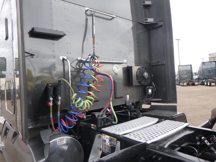 2022 Kenworth T680-25