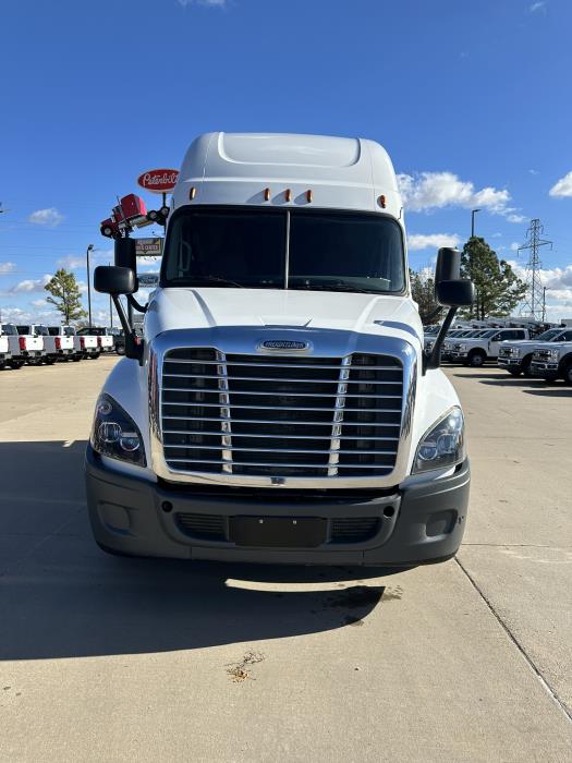 2018 Freightliner Cascadia-2