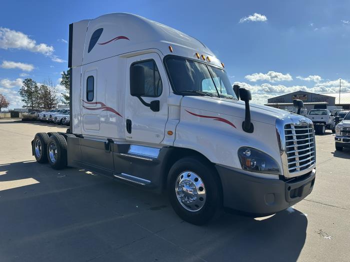 2018 Freightliner Cascadia-3