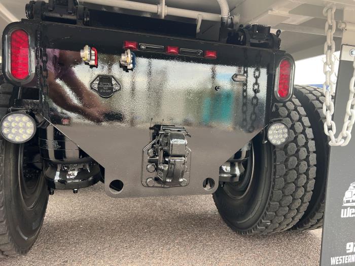 2026 Peterbilt 548-13