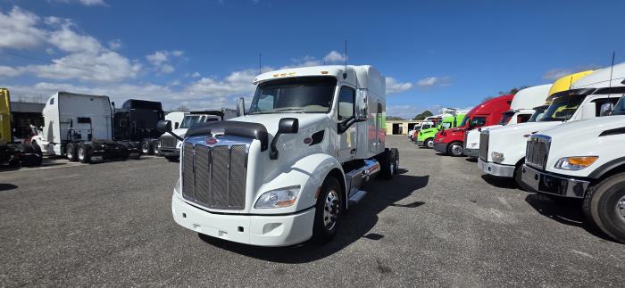 2022 Peterbilt 579-1