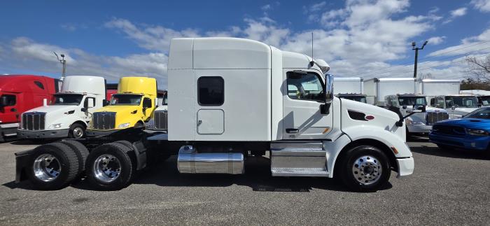 2022 Peterbilt 579-6