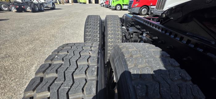 2022 Peterbilt 579-26