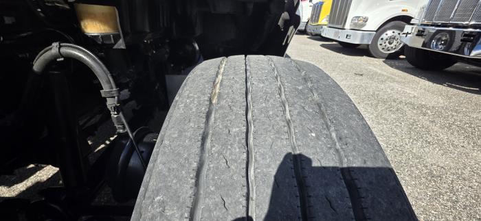 2022 Peterbilt 579-27