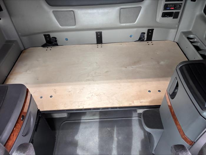 2022 International LT625-10