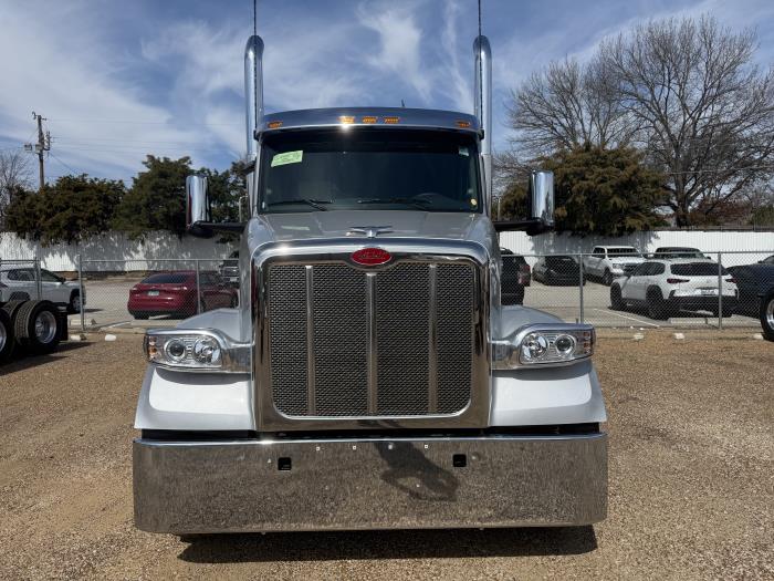 2027 Peterbilt 567-1