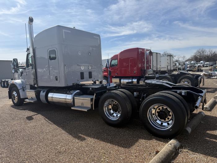 2027 Peterbilt 567-5