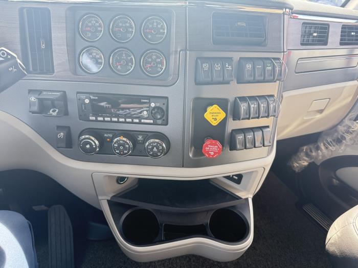2027 Peterbilt 567-22