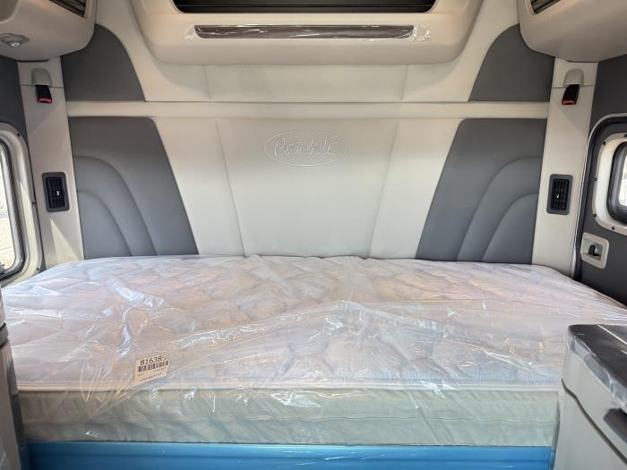 2027 Peterbilt 567-23