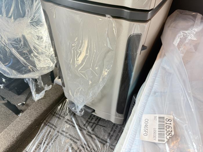 2027 Peterbilt 567-28