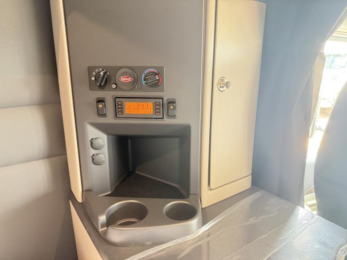 2027 Peterbilt 567-34