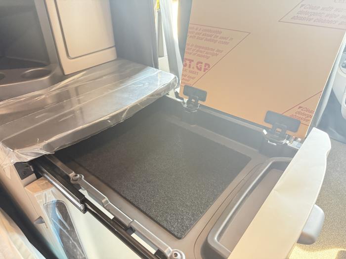 2027 Peterbilt 567-35