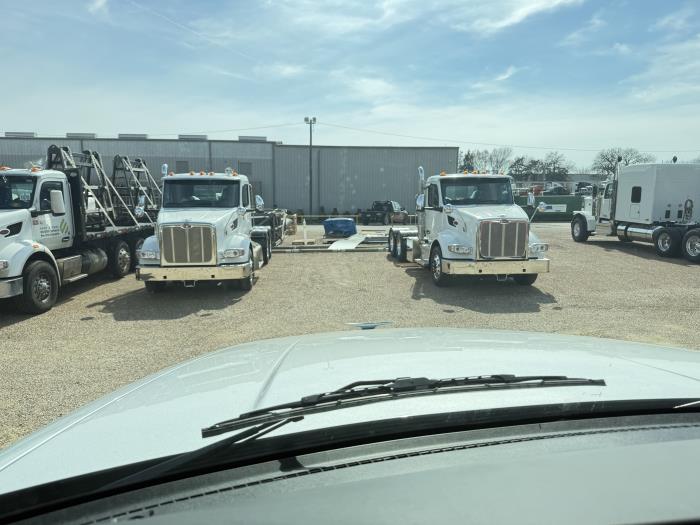 2027 Peterbilt 567-40