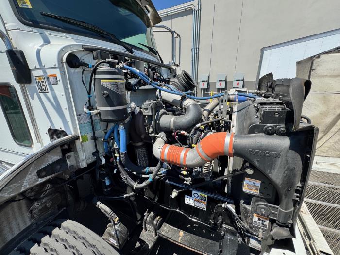 2020 Peterbilt 337-10