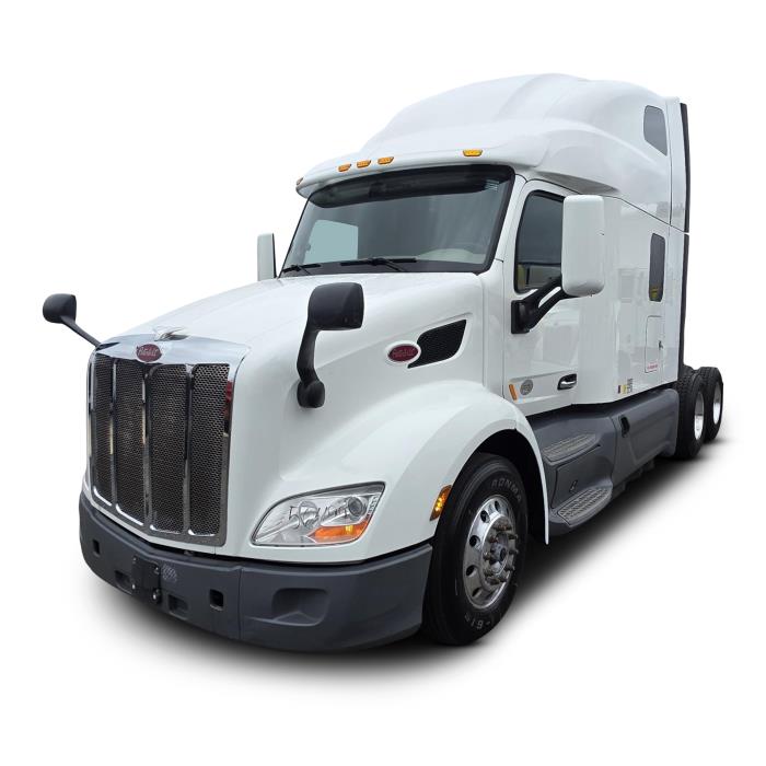 2021 Peterbilt 579 - image 1