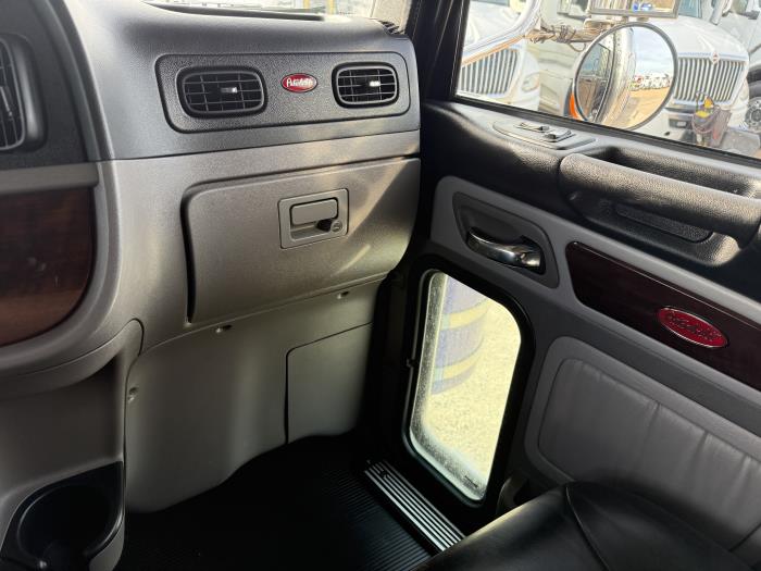 2024 Peterbilt 389-7