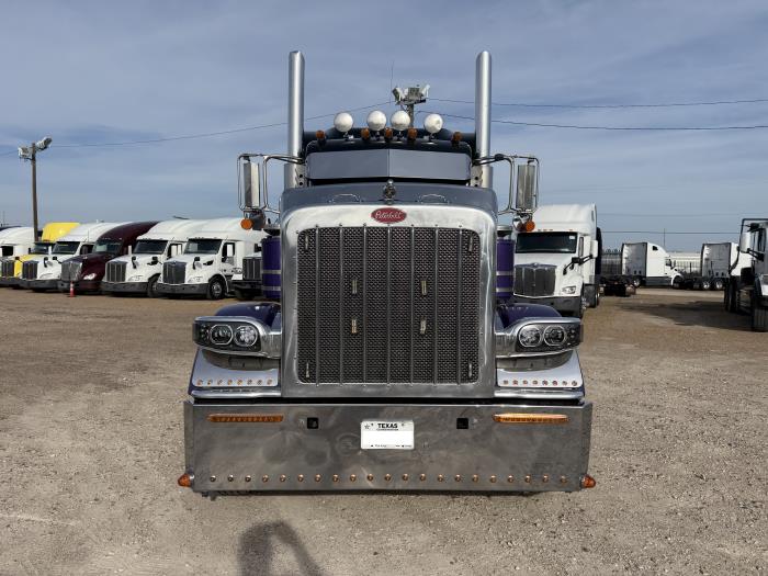 2024 Peterbilt 389-21