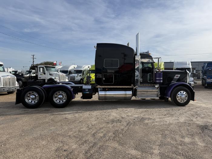 2024 Peterbilt 389-29