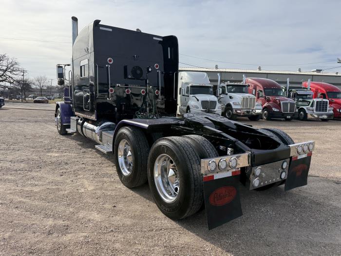 2024 Peterbilt 389-39