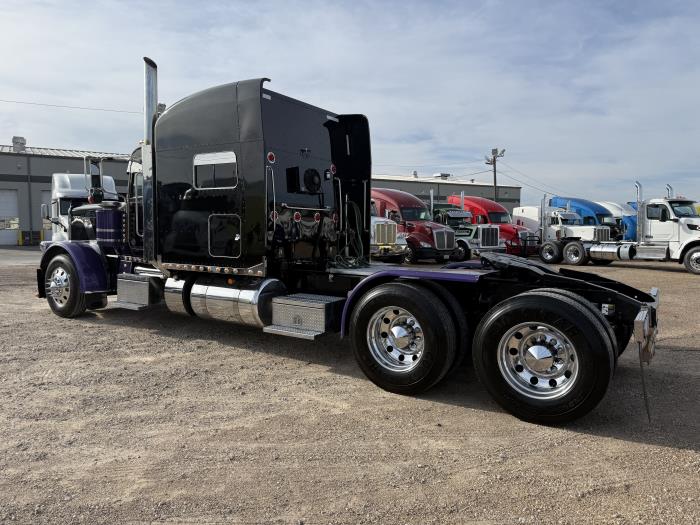 2024 Peterbilt 389-41
