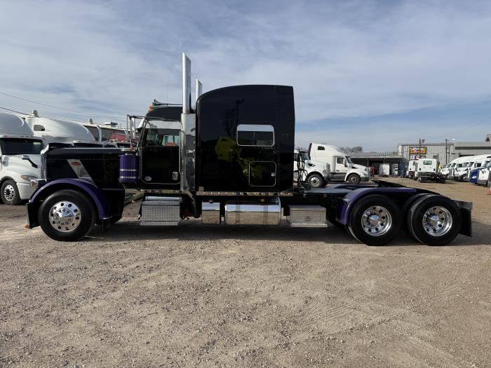 2024 Peterbilt 389-3