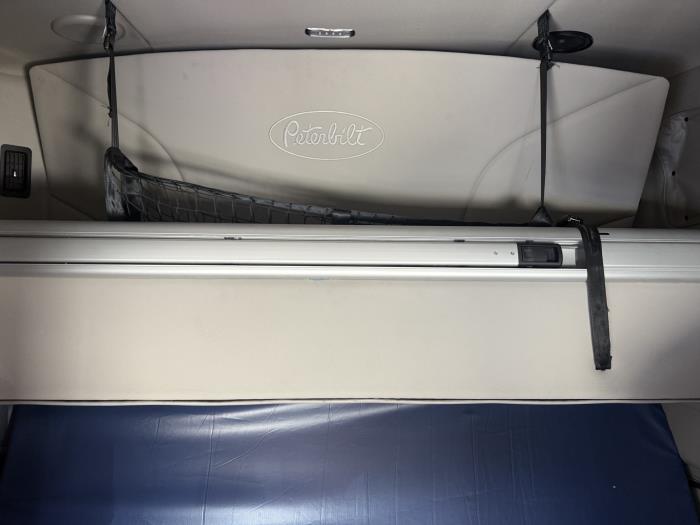 2022 Peterbilt 579-17