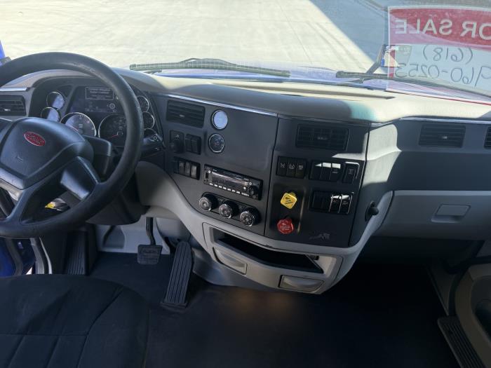 2022 Peterbilt 579-22