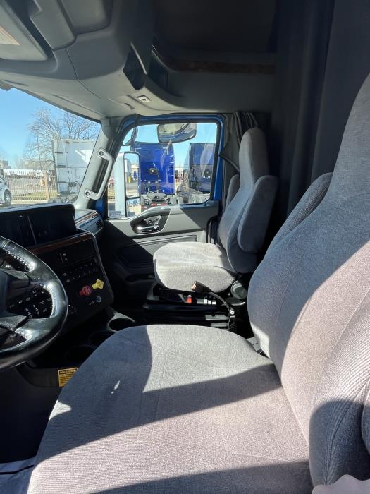 2022 International LT625-11