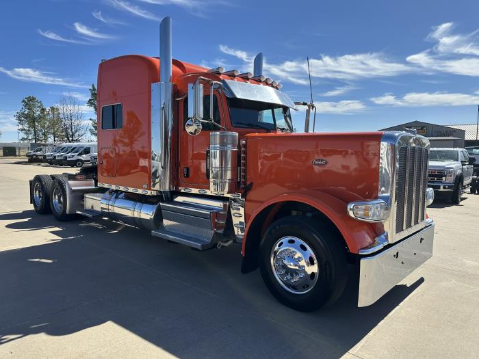 2024 Peterbilt 389-2