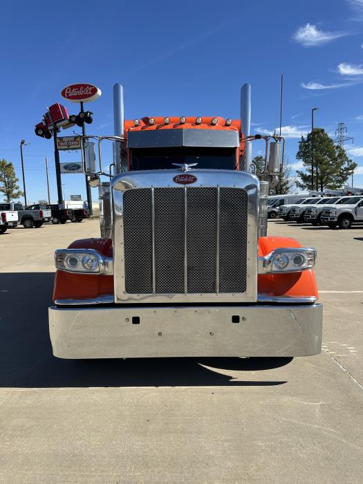 2024 Peterbilt 389-3