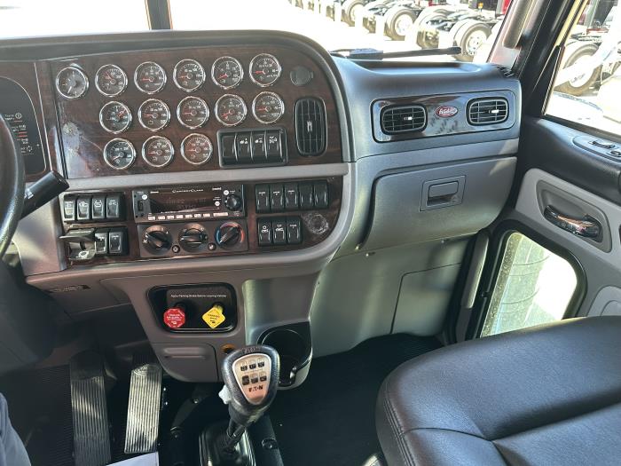 2024 Peterbilt 389-7