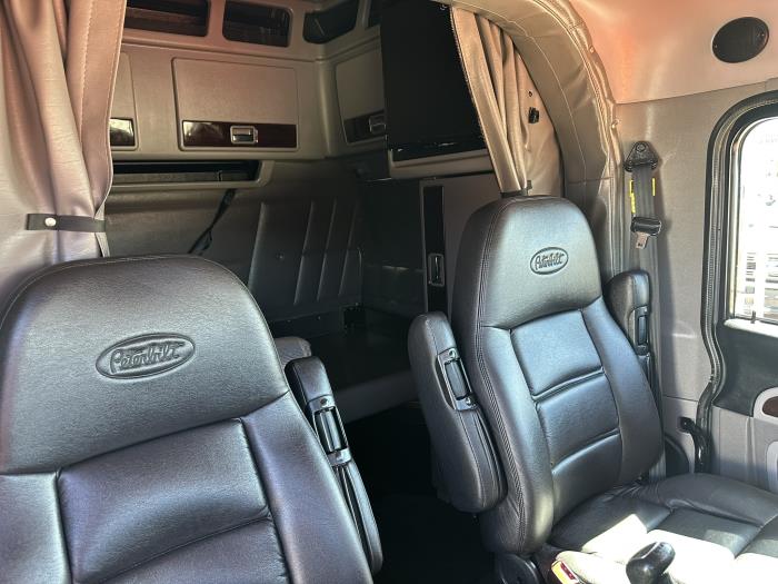 2024 Peterbilt 389-9