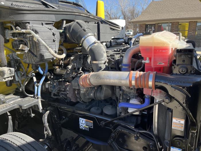 2021 Kenworth T680-8