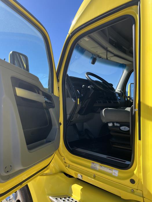 2021 Kenworth T680-10